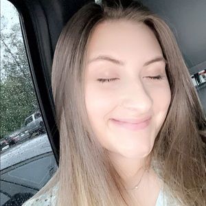 Meet your Posher, Kaitlynn